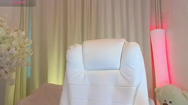 Snapshot of JessRosen chatting on September 21, 3:27 am JessRosen online show from September 21, 3:27 am