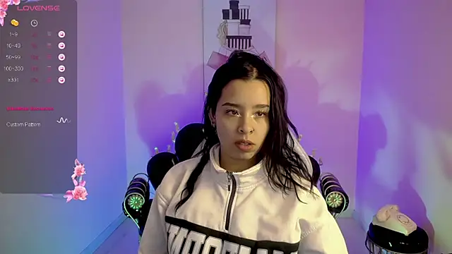 Mia Lopez  online show from September 11, 10:37 am