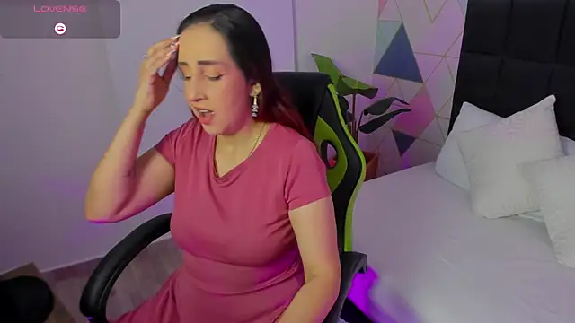 jadde13  online show from October 6, 8:02 pm