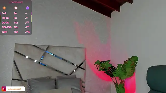 Snapshot of arisantana chatting on September 18, 10:58 am arisantana online show from September 18, 10:58 am