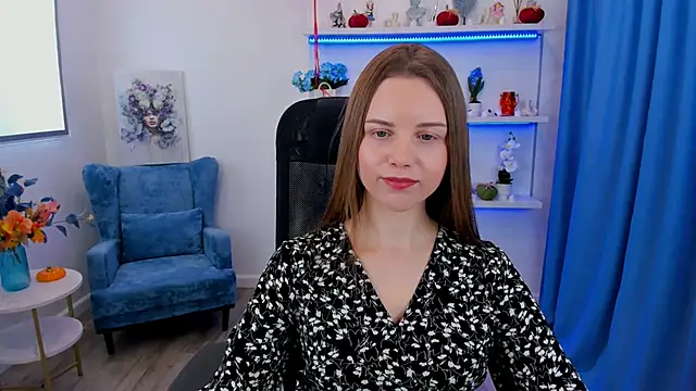 Snapshot of MileyWings chatting on October 25, 12:02 pm MileyWings online show from October 25, 12:02 pm