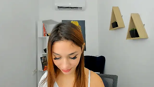 YourHottie 1 online show from September 16, 7:33 pm