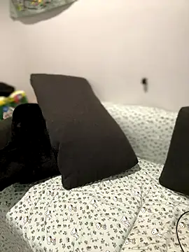 Snapshot of ThicBunz chatting on October 28, 4:02 pm ThicBunz online show from October 28, 4:02 pm