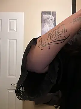 Snapshot of ThicBunz chatting on September 19, 5:34 pm ThicBunz online show from September 19, 5:34 pm