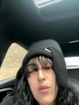 Snapshot of ThicBunz chatting on October 13, 7:38 pm ThicBunz online show from October 13, 7:38 pm