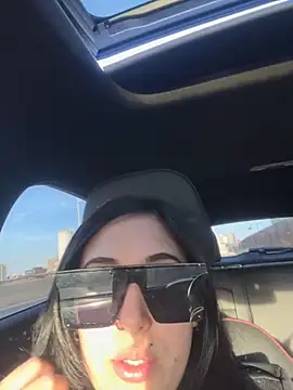 Snapshot of ThicBunz chatting on October 4, 9:41 pm ThicBunz online show from October 4, 9:41 pm