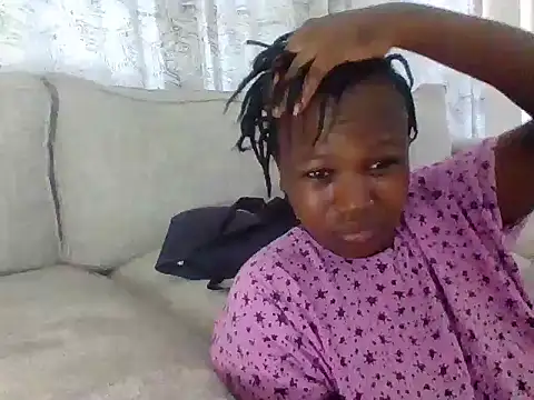 Snapshot of Sexiebony12 chatting on November 1, 7:56 am Sexiebony12 online show from November 1, 7:56 am