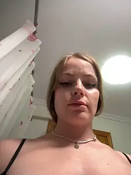 Snapshot of Piinkpandora chatting on October 15, 10:01 pm Piinkpandora online show from October 15, 10:01 pm