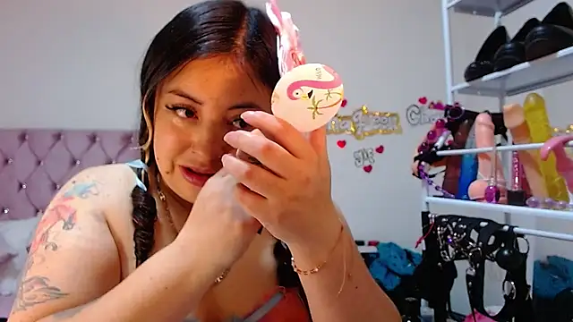 Snapshot of lanaqueen699 chatting on October 3, 1:27 pm lanaqueen699 online show from October 3, 1:27 pm