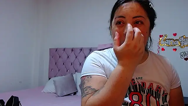 Snapshot of lanaqueen699 chatting on October 14, 12:19 pm lanaqueen699 online show from October 14, 12:19 pm