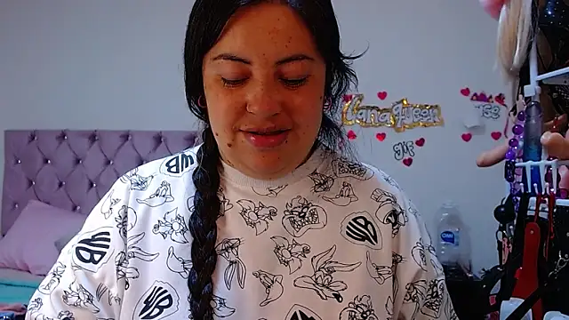 lanaqueen699 online show from April 6, 12:28 pm