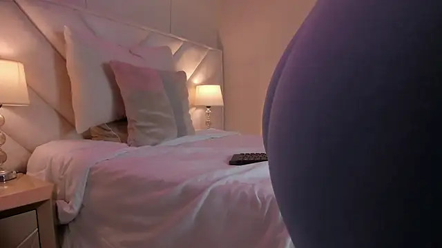  angela x online show from February 18, 11:42 am