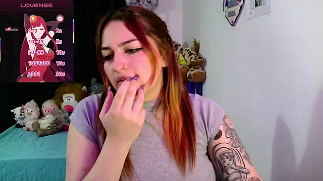 lucycherry   online show from December 4, 11:49 pm