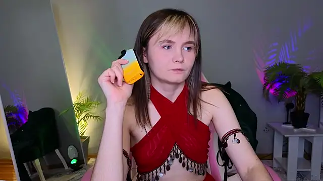 Snapshot of CiriRianonn chatting on October 8, 4:50 am CiriRianonn online show from October 8, 4:50 am