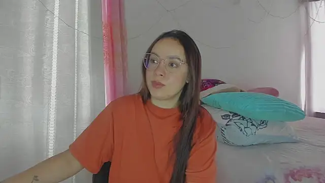 HARLEYNAPIER online show from June 8, 3:46 pm