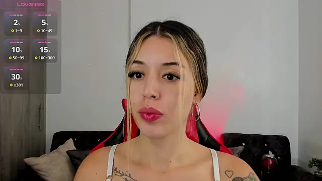 Snapshot of zoee_jackson chatting on October 28, 7:41 pm zoee jackson online show from October 28, 7:41 pm