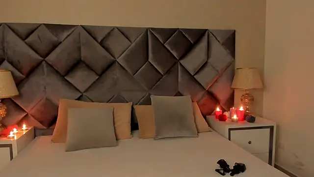 Luisa0110 online show from October 15, 9:50 pm