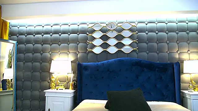 Snapshot of LeyaCass chatting on October 10, 4:28 am LeyaCass online show from October 10, 4:28 am