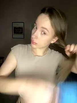 EdnaBradley online show from December 2, 6:10 pm