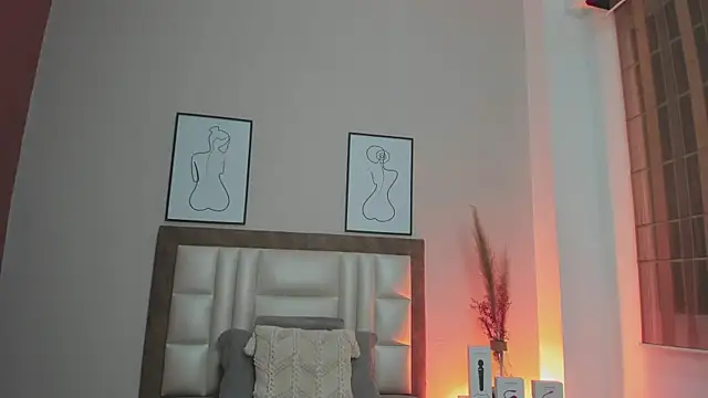 SabrinaWarrenn online show from September 9, 12:43 am