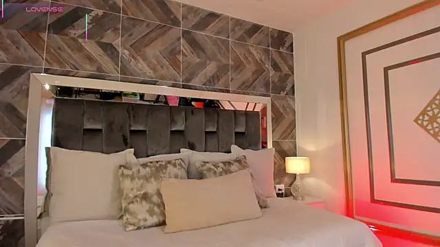 Snapshot of TaniaSmith1 chatting on October 11, 11:29 pm TaniaSmith1 online show from October 11, 11:29 pm