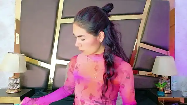 NicoleEsposito online show from October 4, 12:33 pm