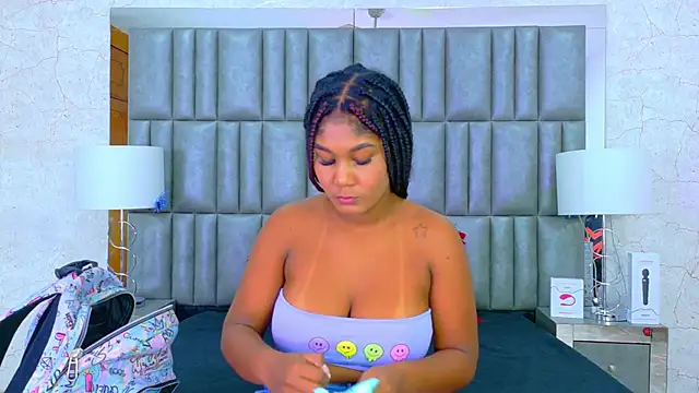 Snapshot of AlisonJaimes chatting on October 7, 1:15 pm AlisonJaimes online show from October 7, 1:15 pm