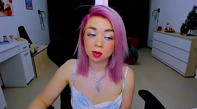 littleSiyfairy online show from December 2, 7:10 am