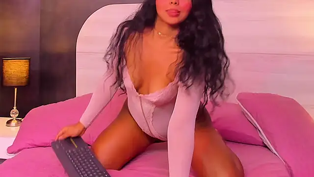 Snapshot of HaileeRoberts chatting on October 23, 1:17 pm HaileeRoberts online show from October 23, 1:17 pm