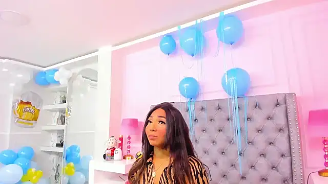 Snapshot of HaileeRoberts chatting on October 5, 1:16 pm HaileeRoberts online show from October 5, 1:16 pm