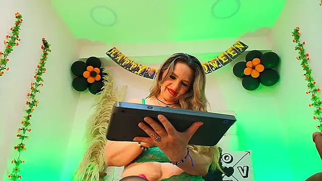 ChalotteGrey online show from October 21, 7:34 am