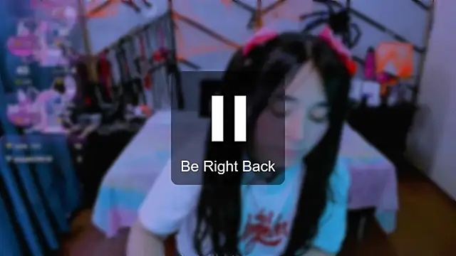 Snapshot of AlanaLuck chatting on October 29, 8:00 pm AlanaLuck online show from October 29, 8:00 pm