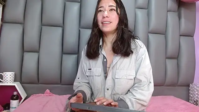 angelina ny online show from September 24, 1:43 pm