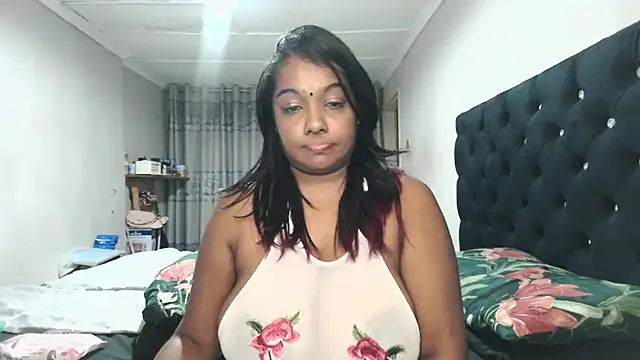 Snapshot of Indianmayaxoxo chatting on September 29, 5:07 pm Indianmayaxoxo online show from September 29, 5:07 pm