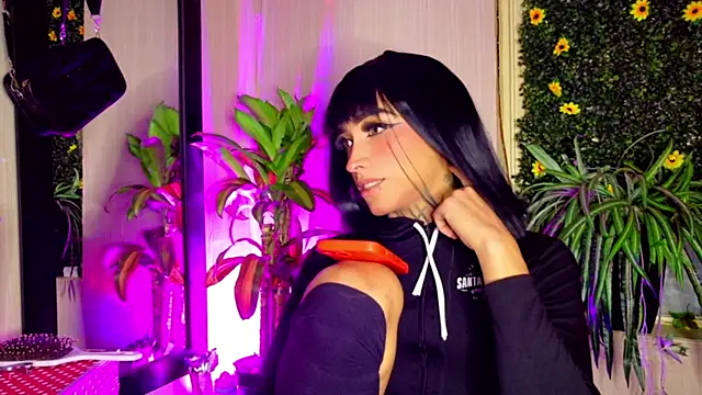 Snapshot of Micaela_Rangel chatting on October 11, 3:00 am Micaela Rangel online show from October 11, 3:00 am