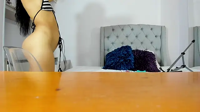 TianaReedd online show from October 4, 1:06 pm