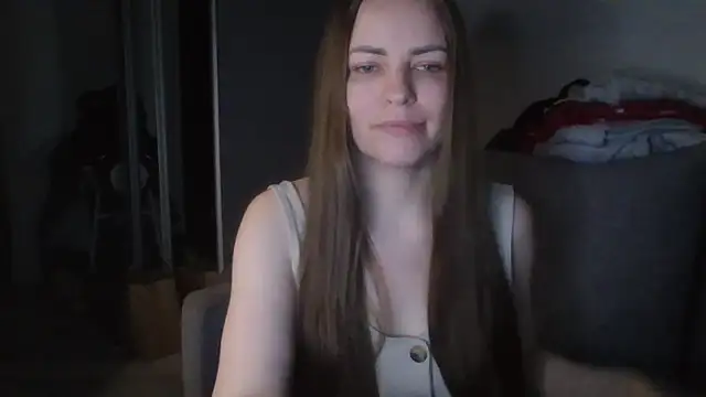 AnnaDiamond1 online show from April 10, 9:43 pm