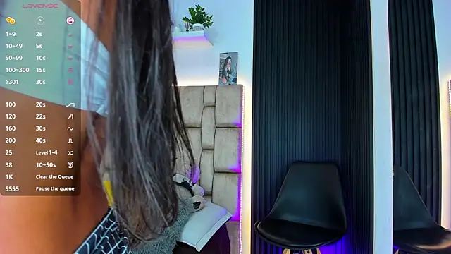 Snapshot of little_sophie18 chatting on October 30, 11:39 pm little sophie18 online show from October 30, 11:39 pm