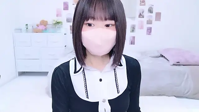 Snapshot of Im_Yu-na chatting on October 19, 12:45 am Im Yu-na online show from October 19, 12:45 am