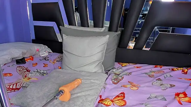 Zoe pss online show from September 29, 8:14 pm