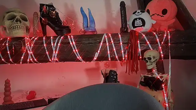 Snapshot of coyemoo chatting on October 26, 12:44 pm coyemoo online show from October 26, 12:44 pm