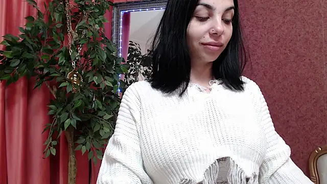 MissJuliax online show from December 15, 8:08 am