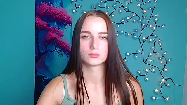 Eva Janee online show from October 10, 11:15 am