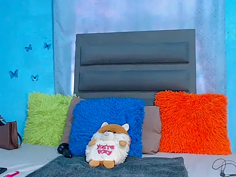 DarkDivva24 online show from September 18, 1:42 pm