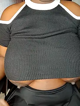 Snapshot of BlackJaguar30 chatting on October 2, 1:43 am BlackJaguar30 online show from October 2, 1:43 am