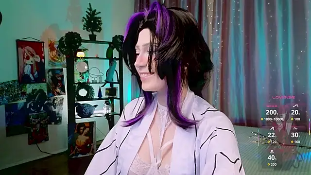 Carolina Leep online show from December 18, 1:38 pm