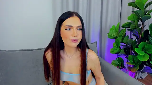 Snapshot of sexyangeloux chatting on October 19, 11:51 pm sexyangeloux online show from October 19, 11:51 pm