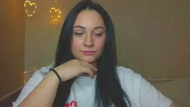 Emelyblum online show from October 22, 9:20 pm