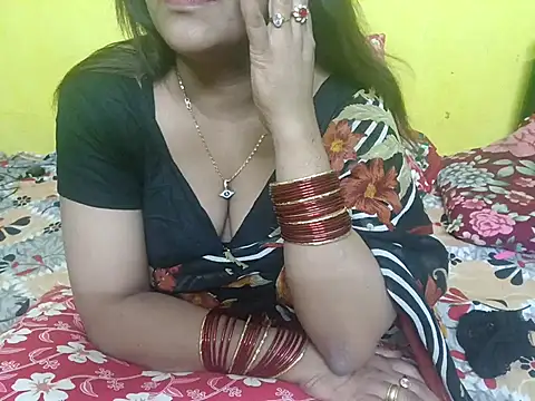 Snapshot of Sexyranibhabhi chatting on October 17, 2:15 am Sexyranibhabhi online show from October 17, 2:15 am