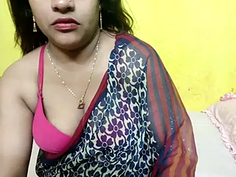 Snapshot of Sexyranibhabhi chatting on November 1, 1:43 am Sexyranibhabhi online show from November 1, 1:43 am